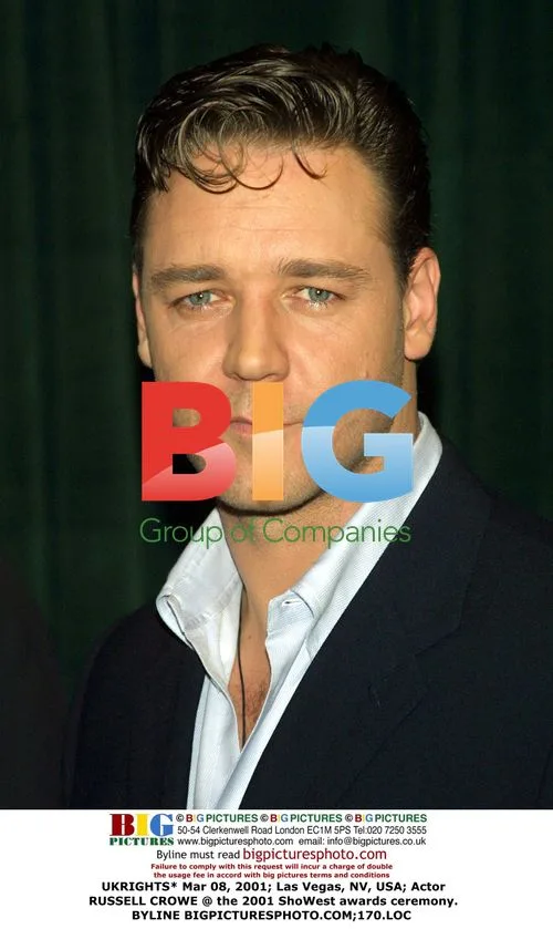 Russell Crowe at 2001 ShoWest awards