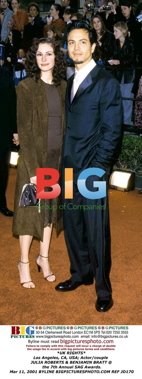 Julia Roberts & Benjamin Bratt at SAG Awards