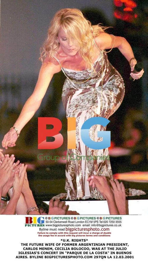 Cecilia Bolocoo at Julio Iglesias Concert