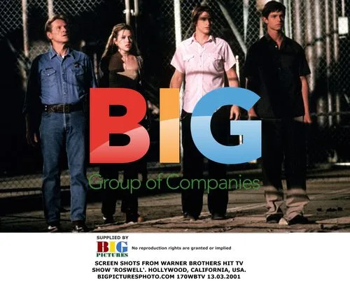 Roswell TV Show Cast Photo