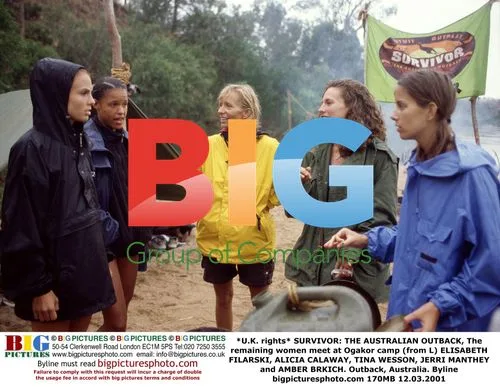 SURVIVOR: THE AUSTRALIAN OUTBACK women at Ogakor camp