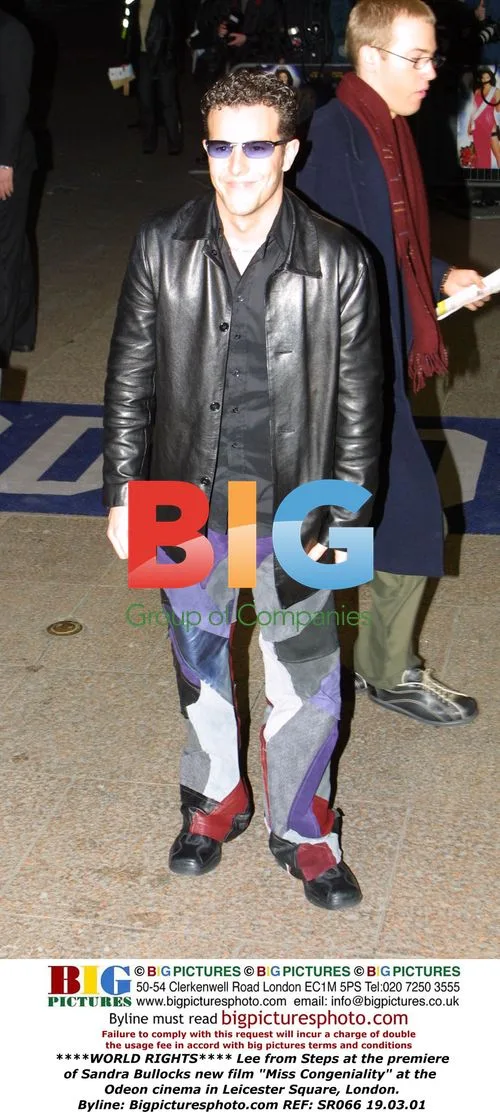 Lee from Steps at "Miss Congeniality" premiere