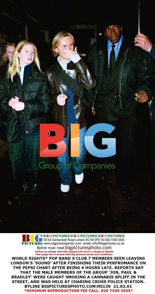 S Club 7 Members Leaving London Club