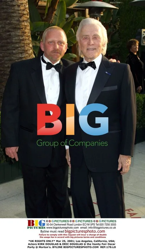 Kirk & Eric Douglas at Vanity Fair Oscar Party
