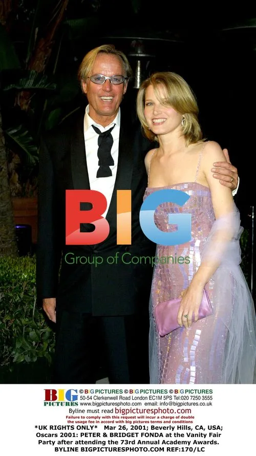 PETER & BRIDGET FONDA at Oscars 2001 Vanity Fair Party