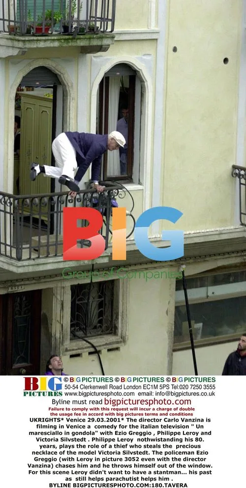 Carlo Vanzina films "Un maresciallo in gondola"