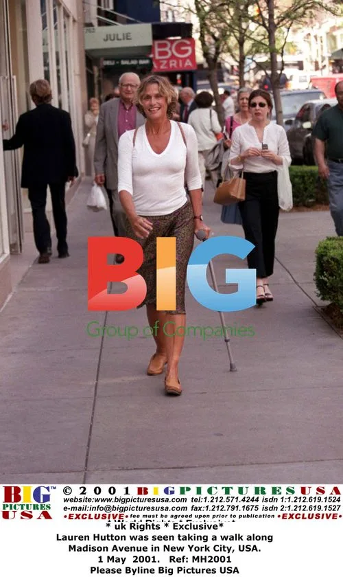 Lauren Hutton Strolling Madison Ave, NY