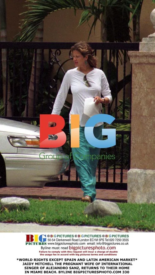 Jaidy Mitchell, pregnant wife of Alejandro Sanz, returns home in Miami