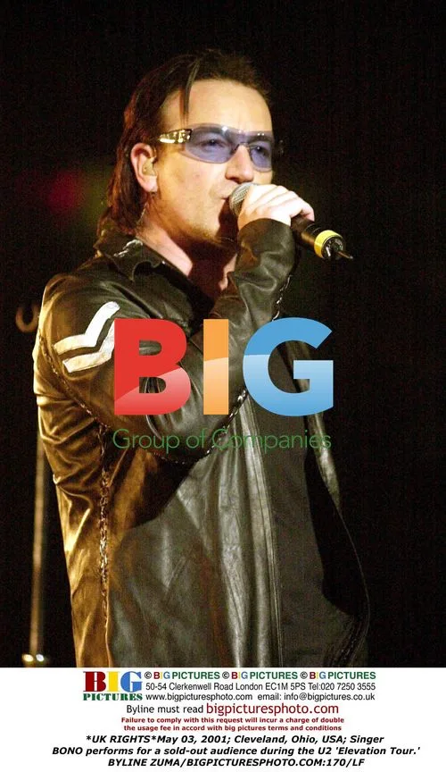 Bono performs for sold-out U2 'Elevation Tour' crowd