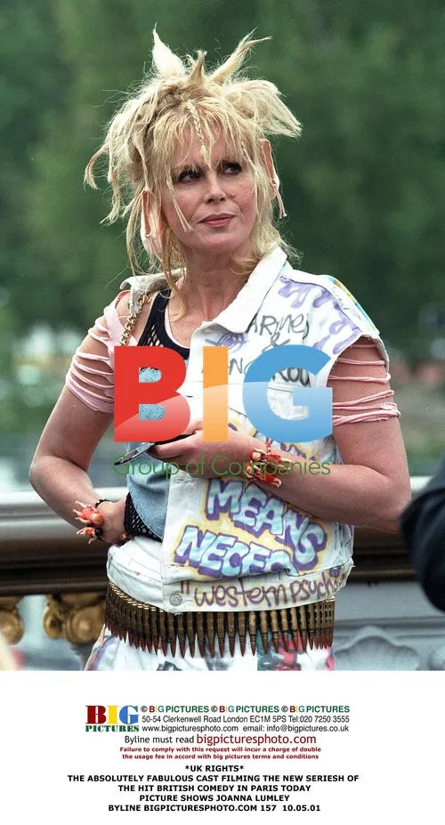 Absolutely Fabulous cast filming in Paris