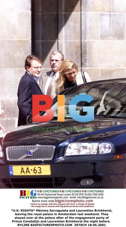 Mxima Zorreguieta and Laurentien Brinkhorst leaving royal palace