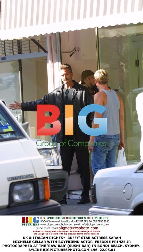 Sarah Michelle Gellar & Freddie Prinze Jr. in Sydney