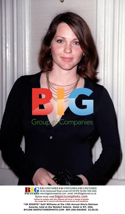 Kelli Williams at 13th Annual Gloria Steinem Awards