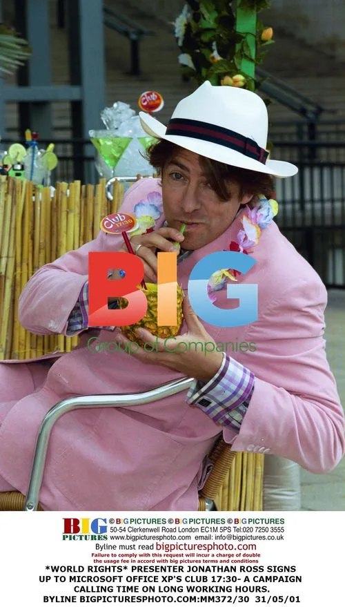 Jonathan Ross signs up for Microsoft Office XP's 'Club 17:30'