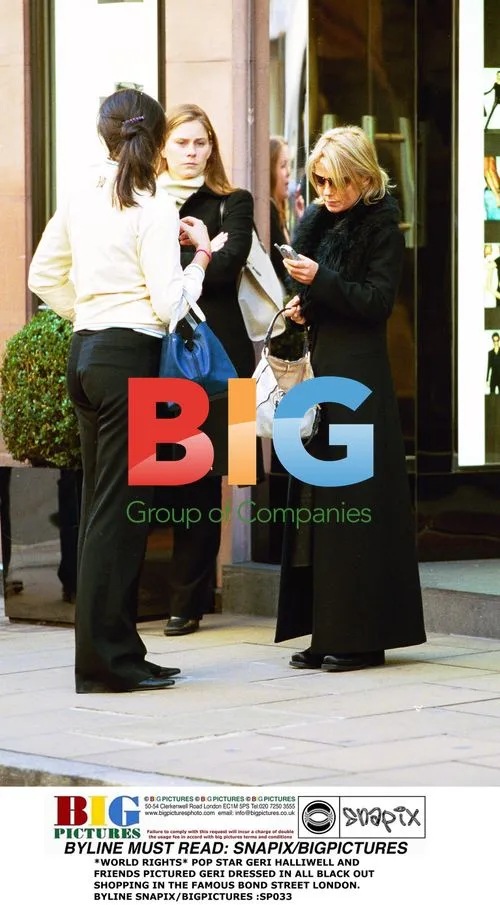 Geri Halliwell and Friends Shopping in London