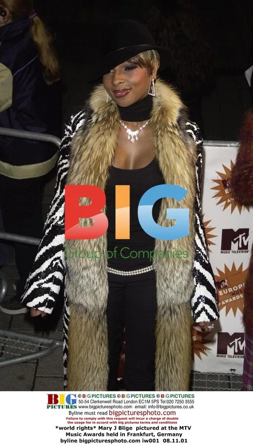 Mary J Blige at 2001 MTV Awards in Frankfurt