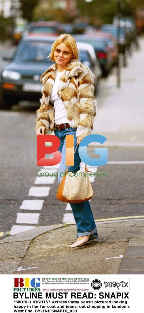 Patsy Kensit shopping in London