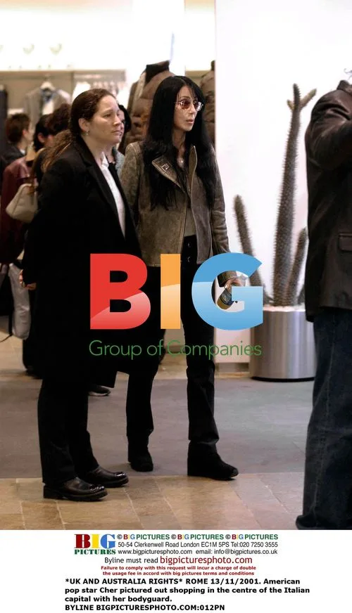 Cher Shopping in Rome with Bodyguard