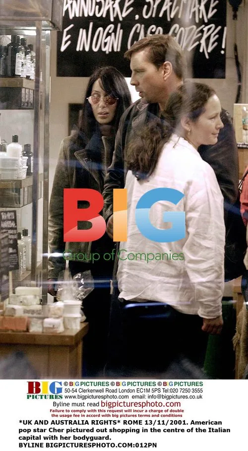 Cher Shopping in Rome with Bodyguard