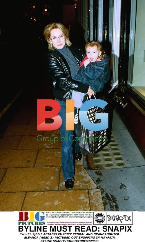 Felicity Kendal and granddaughter shopping in Mayfair