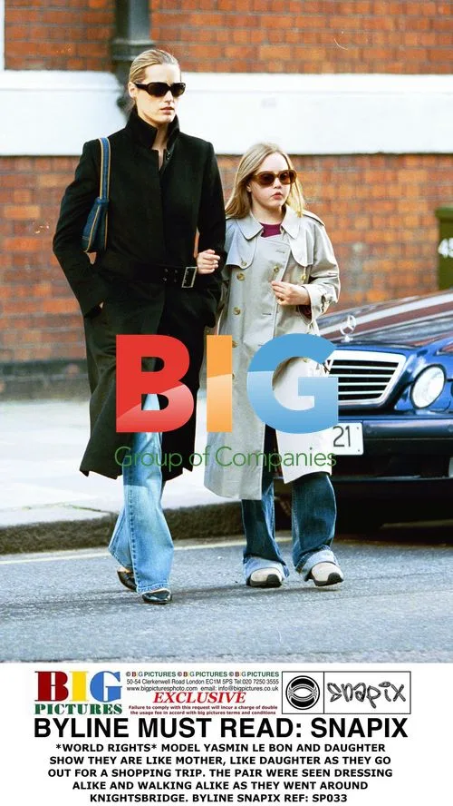 Yasmin Le Bon and Daughter Shopping in Knightsbridge
