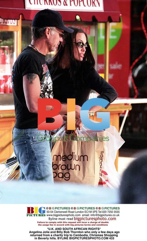 Angelina Jolie and Billy Bob Thornton Christmas Shopping