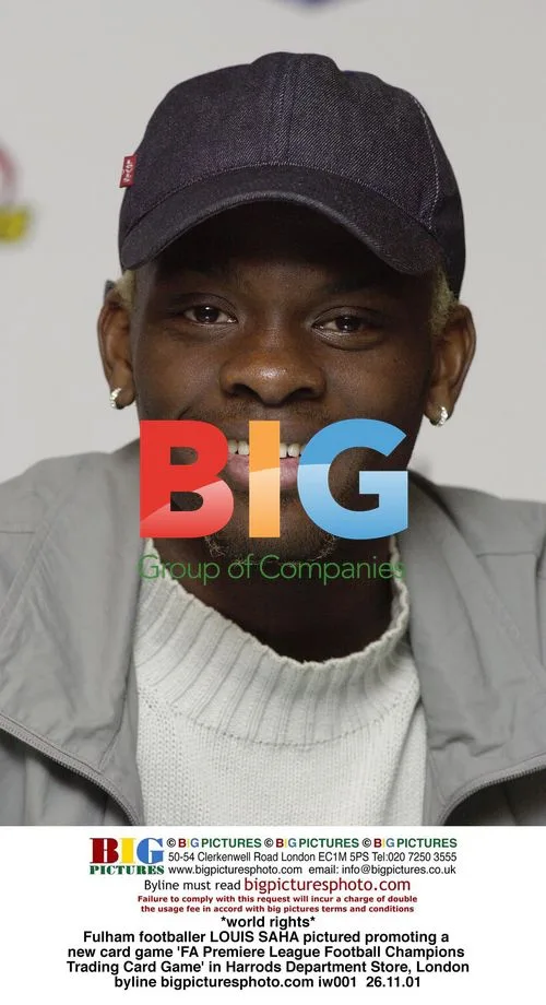 Louis Saha promotes new football card game