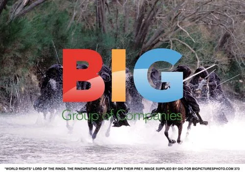 Lord of the Rings: Ringwraiths Gallop After Prey
