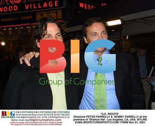 Directors PETER FARRELLY & BOBBY FARRELLY at 'Shallow Hal' premiere