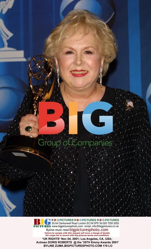 Doris Roberts at 35th Emmy Awards 2001