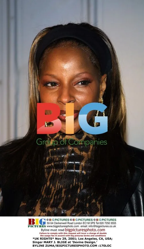 Singer MARY J. BLIGE at 'Devine Design'