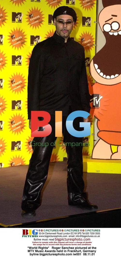 Roger Sanchez at 2001 MTV Music Awards