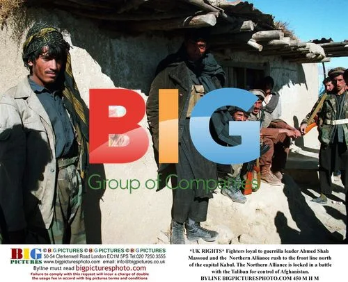 Northern Alliance fighters rush to front line