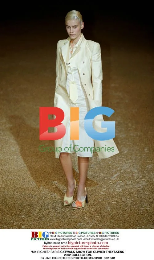 Olivier Theyskens 2002 Collection Catwalk Show
