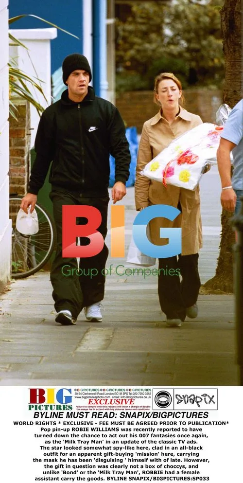Robbie Williams on 'spy' gift run