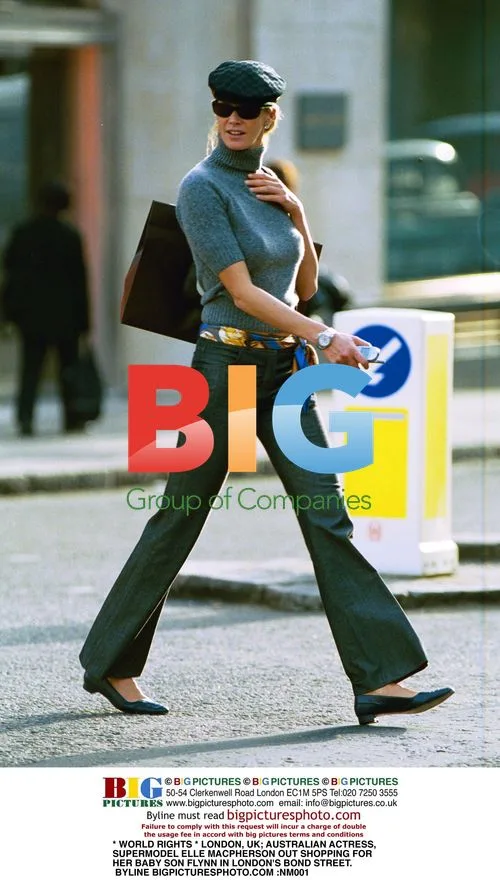 Elle Macpherson Shopping for Baby