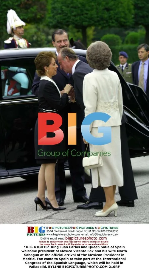 King Juan Carlos and Queen Sofia welcome Mexican president