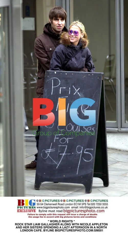 Liam Gallagher and Nicole Appleton lunch in London cafe