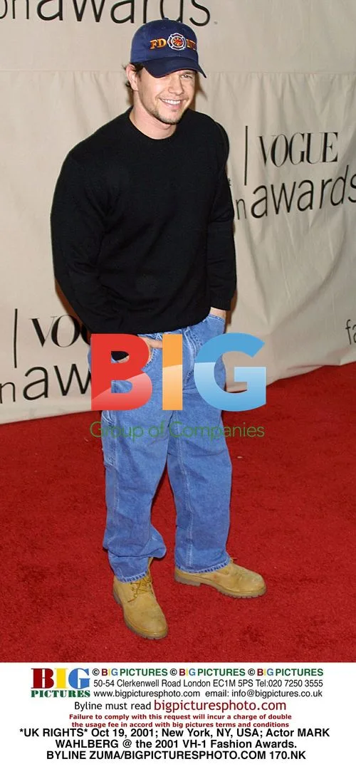 MARK WAHLBERG at 2001 VH-1 Fashion Awards
