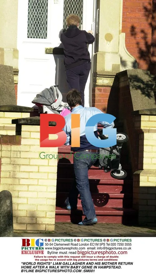 Liam Gallagher and Family Return Home in Hampstead