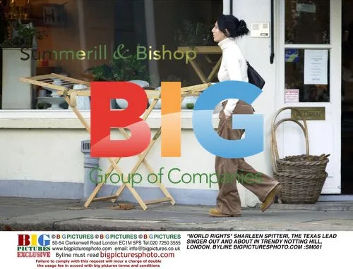 Sharleen Spitteri, Texas Singer, Strolling in Notting Hill