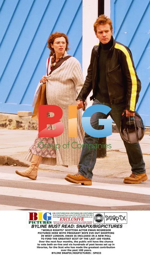 Ewan McGregor and Pregnant Wife Eve Shopping in London