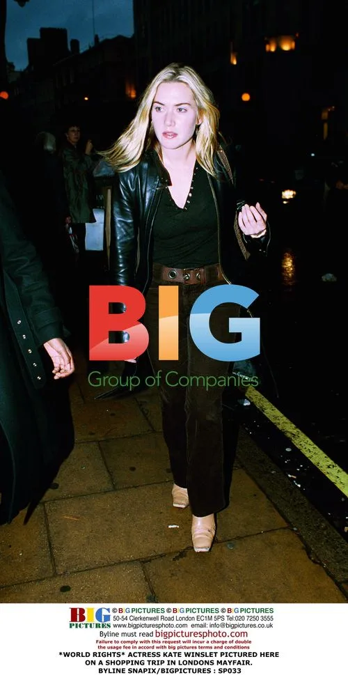 KATE WINSLET Spotted Shopping in London