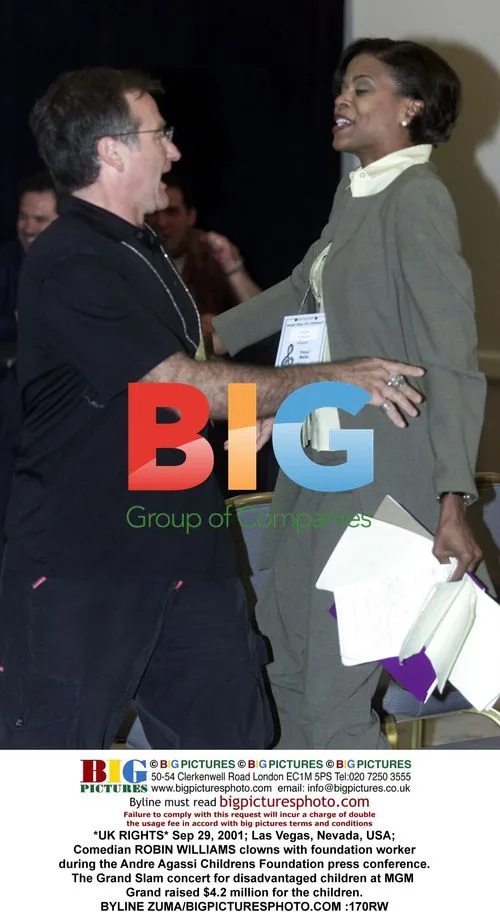 Robin Williams clowns at Agassi Charity Event