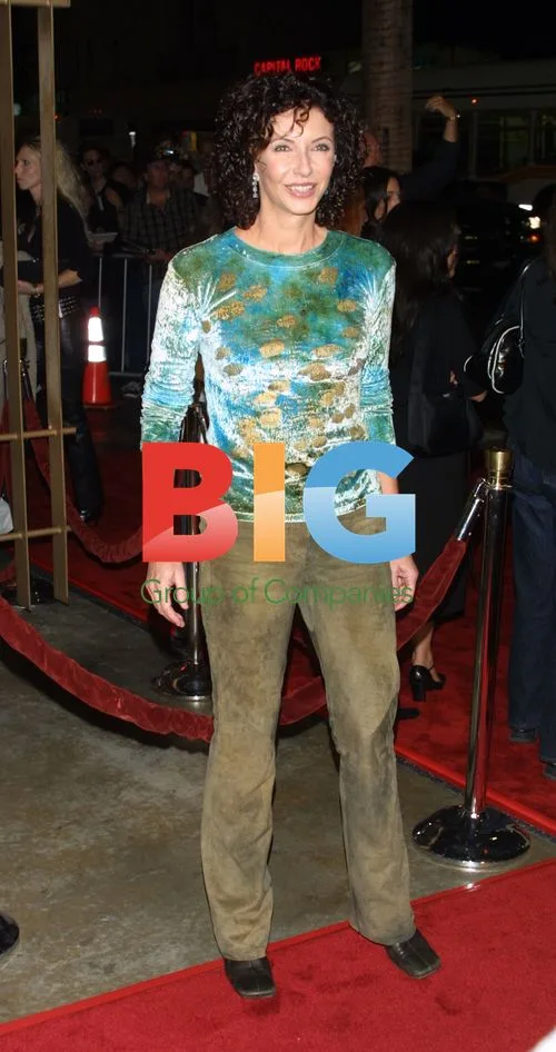 MARY STEENBURGEN @ 'Life as a House' premiere