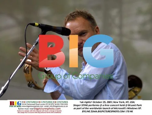 Sting Performs at Windows XP Launch