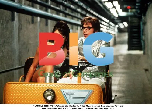 Liz Herley & Mike Myers in Austin Powers