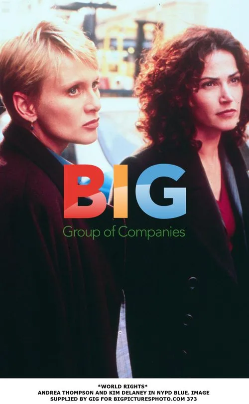 ANDREA THOMPSON AND KIM DELANEY IN NYPD BLUE
