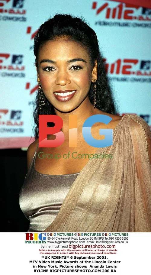 Ananda Lewis at MTV Video Music Awards