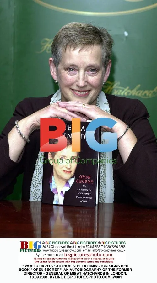 Stella Rimington signs "Open Secret" book